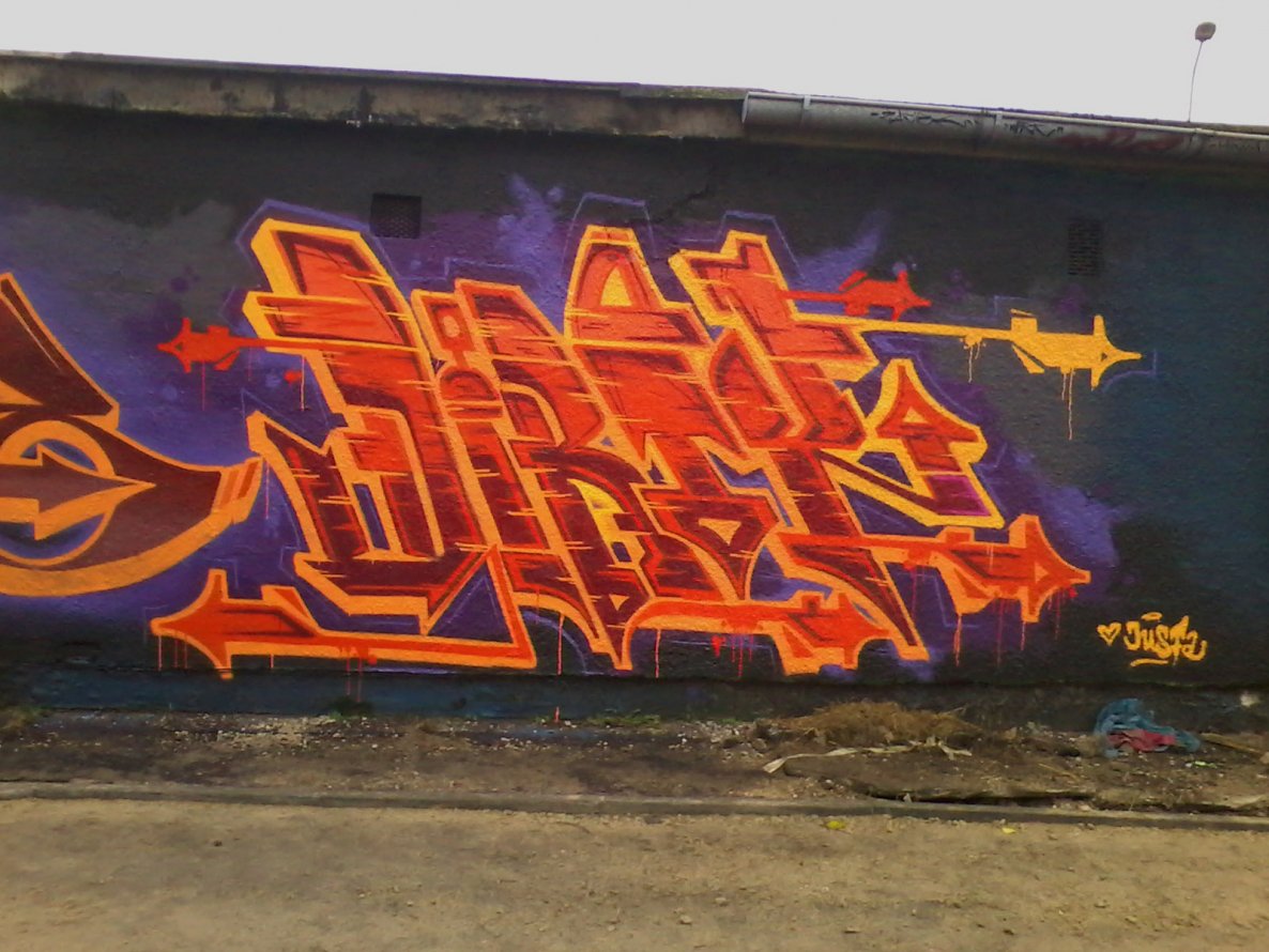Graffiti Wall - Photo by dirts - Dirty (2013)