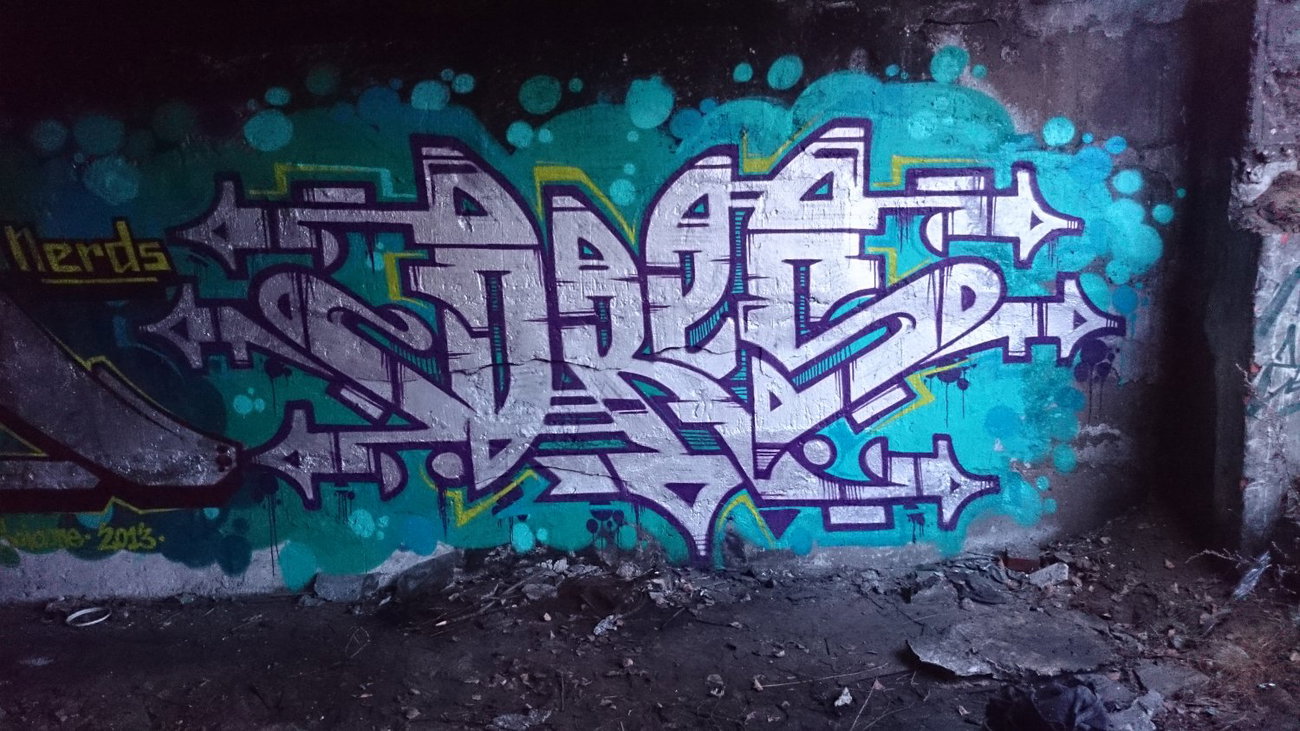 Graffiti Wall - Photo by dirts - Dres, Dirts, Dirty (2013)