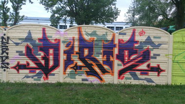 Graffiti Wall - Photo by dirts