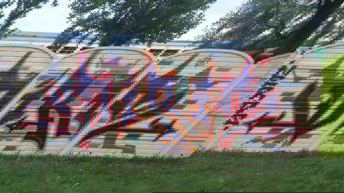 Graffiti Wall - Photo by dirts