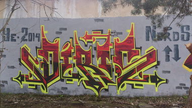 Graffiti Wall - Photo by dirts