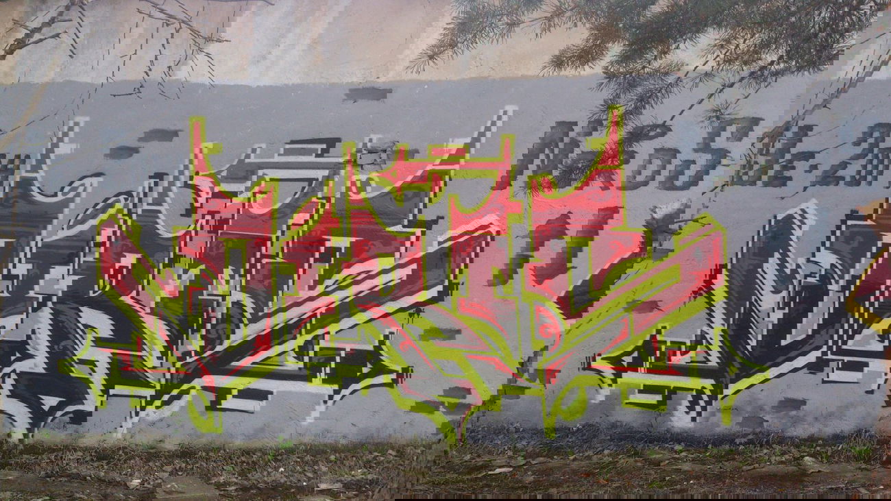 Graffiti Wall - Photo by dirts