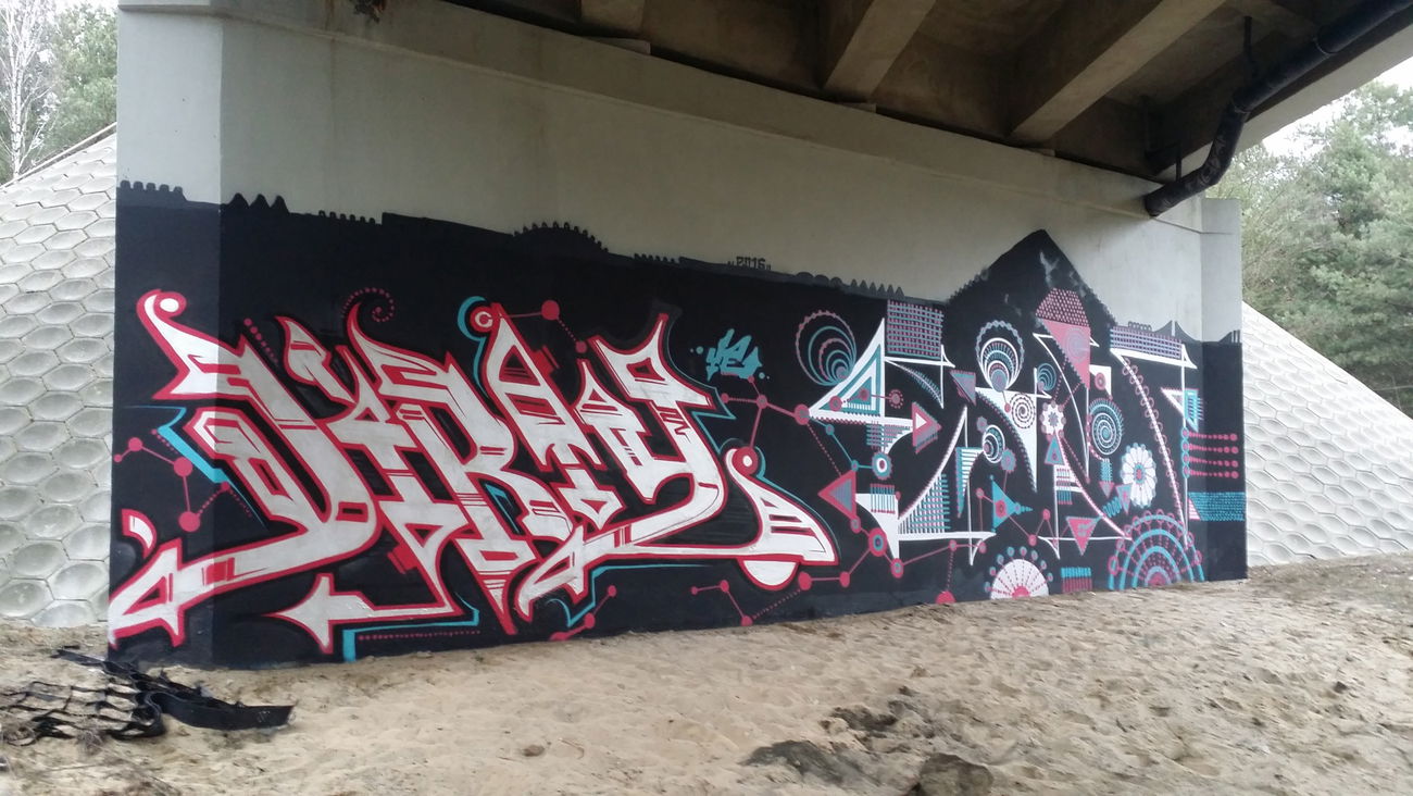 Graffiti Wall - Photo by dirts - Dirty, ;Siec, ;YE (2016)