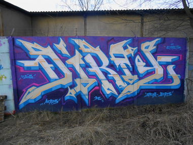 Graffiti Wall - Photo by dirts - Dirty (2015)