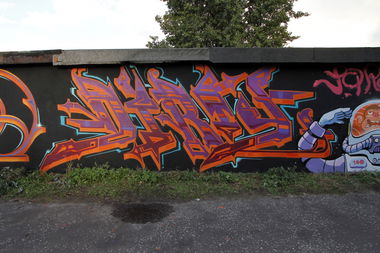 Graffiti Wall - Photo by dirts - Dirty, NERDS (2015)