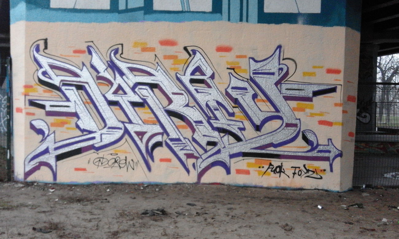 Graffiti Wall - Photo by dirts