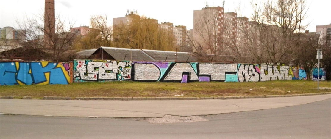 Graffiti Bombing in Budapest - Photo by dirtyartterror - glk, teek, dat (2015)