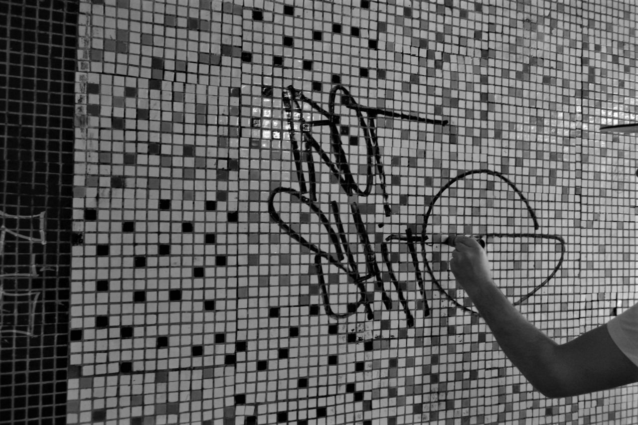 Graffiti Bombing - Photo by dirtyartterror - irot, shitg, ip (2016)