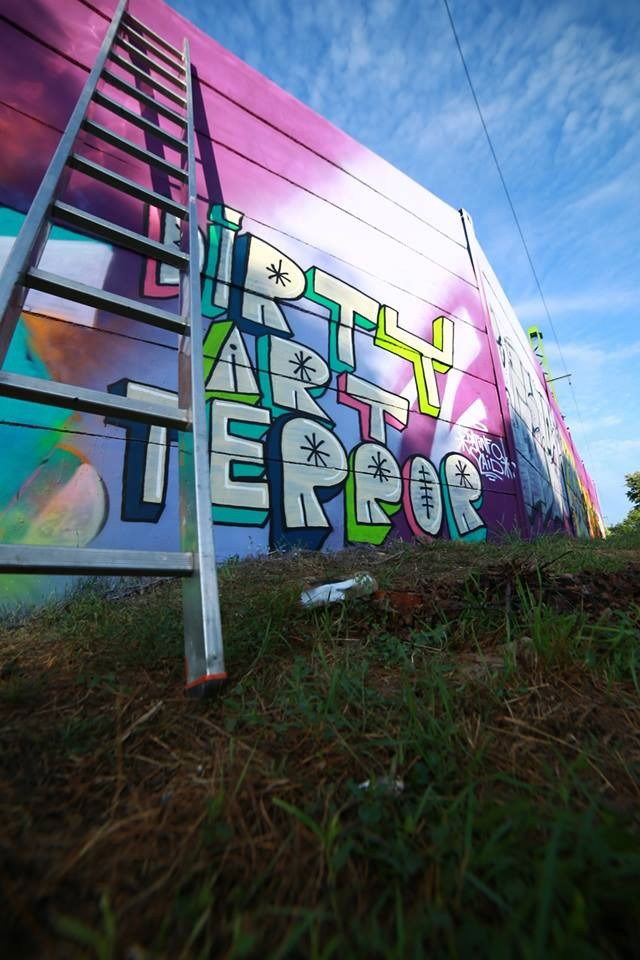 Graffiti Wall in Budapest - Photo by dirtyartterror - DAT, mos (2017)