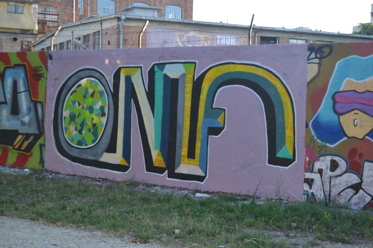 Graffiti Wall in Budapest - Photo by dirtyartterror - onif (2017)