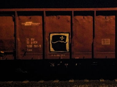 Graffiti Train - Photo by dirtyartterror