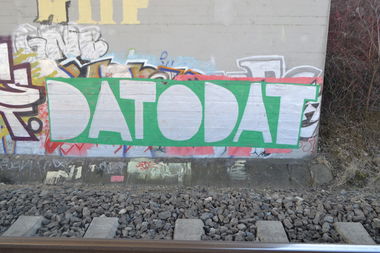Graffiti Bombing - Photo by dirtyartterror - datodat (2015)