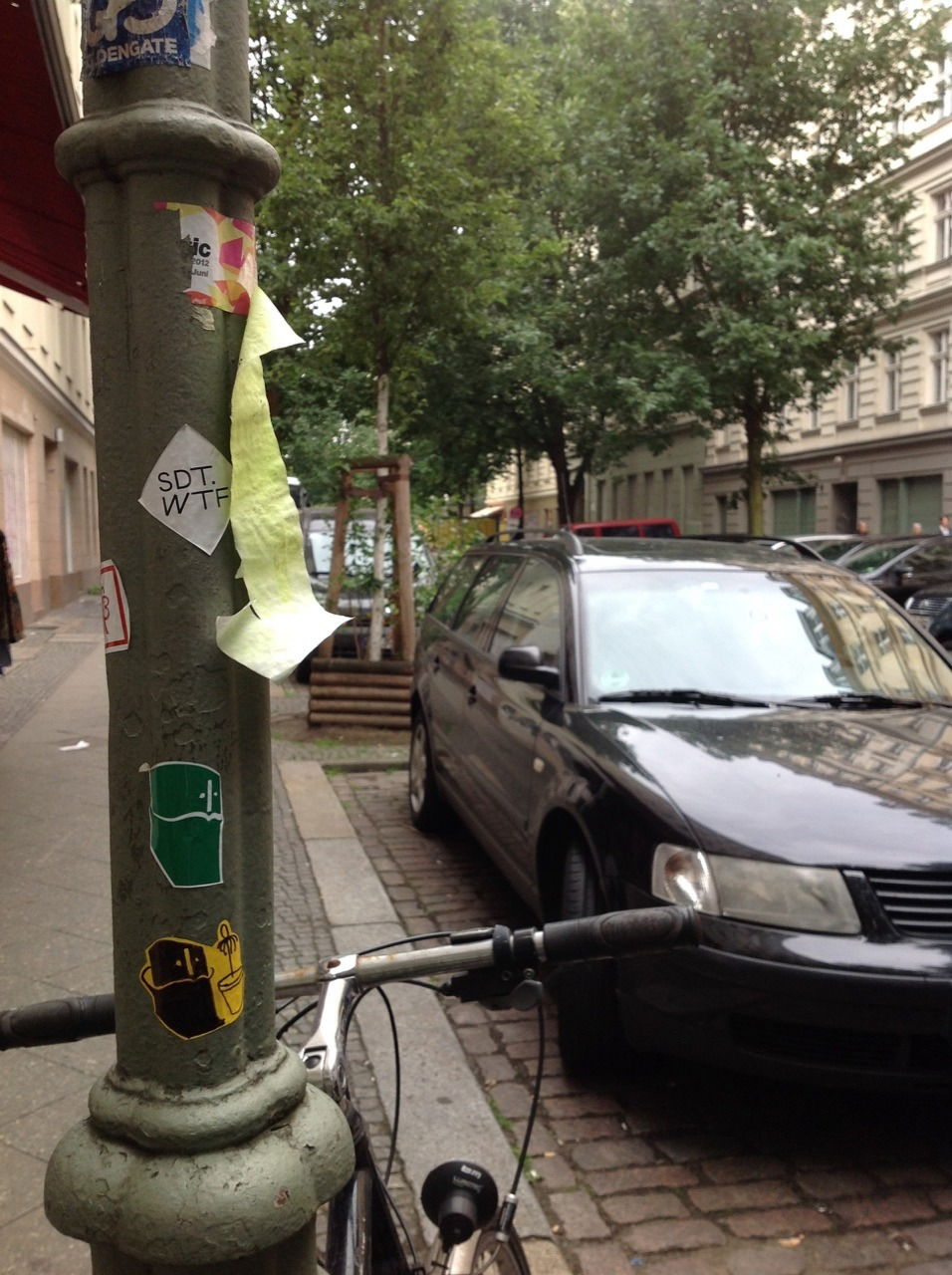 Graffiti Street Art in Berlin - Photo by dirtyartterror