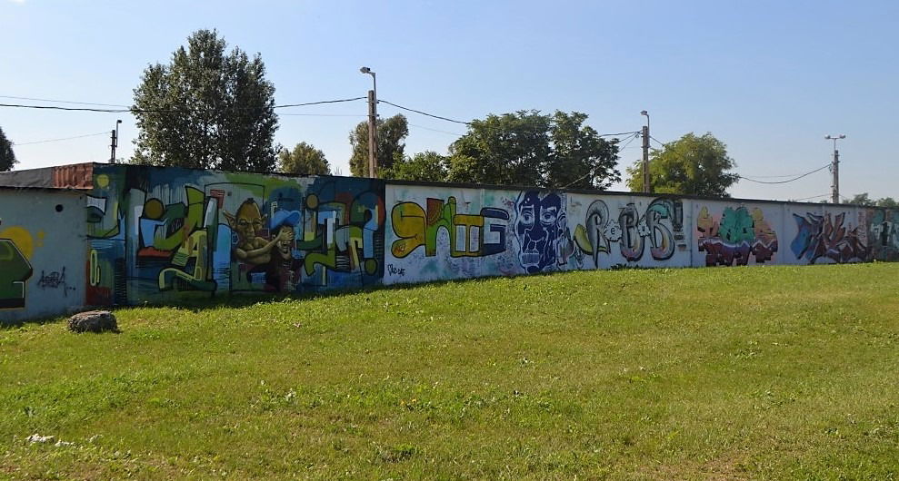 Graffiti Wall - Photo by dirtyartterror