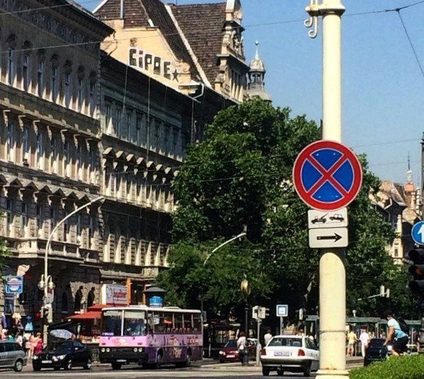 Graffiti Bombing - Photo by dirtyartterror - cipoe