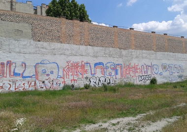 Graffiti Bombing - Photo by dirtyartterror - infopapa, naamloozz