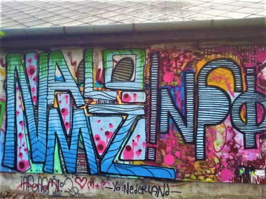 Graffiti Wall - Photo by dirtyartterror - NAAMLOOZZZ, INFO, BUDAPEST (2013)