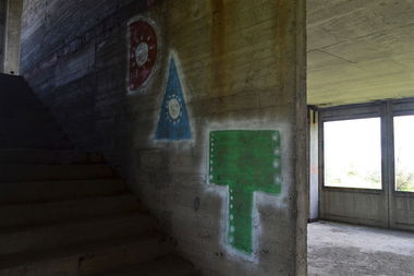 Graffiti Bombing - Photo by dirtyartterror - dat, aid (2017)