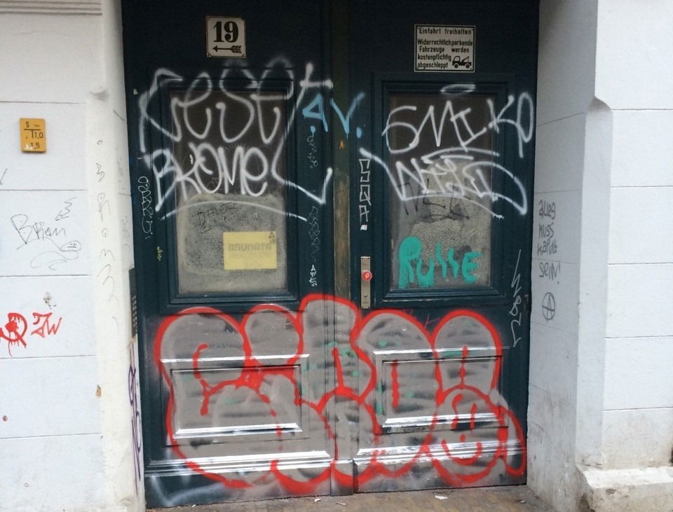 Graffiti Bombing - Photo by dirtyartterror - Berlin, Germany