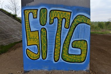 Graffiti Bombing - Photo by dirtyartterror - sitg, dat, rhl (2017)