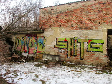 Graffiti Bombing - Photo by dirtyartterror - bude, shitg, tkmg (2017)