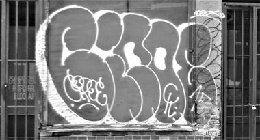 Graffiti Bombing - Photo by dirtyartterror - cipoe, budapest, hungary (2015)