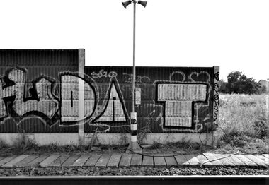 Graffiti Bombing - Photo by dirtyartterror - Dat, budapest, hungary (2015)