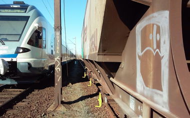 Graffiti Train - Photo by dirtyartterror - musztafa (2016)