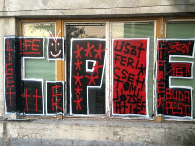 Graffiti Bombing - Photo by dirtyartterror - CIPOE (2016)