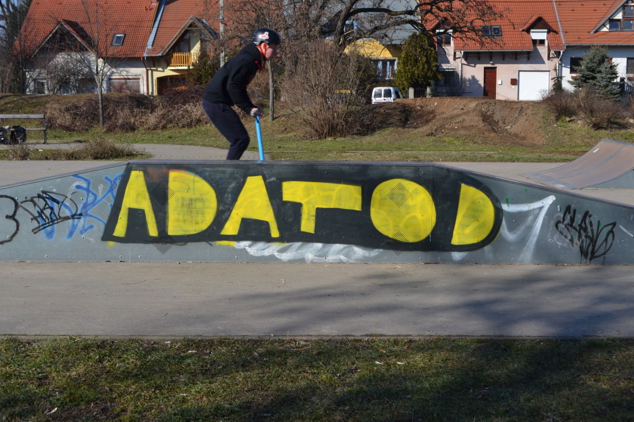 Graffiti Bombing - Photo by dirtyartterror (2015)