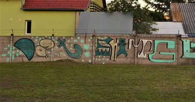 Graffiti Bombing - Photo by dirtyartterror - aid, shitg, dat (2016)