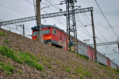 Graffiti Train - Photo by dirtyhands76 - cinx