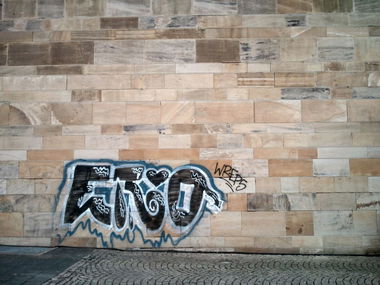 Graffiti Bombing in Kassel - Photo by discodisco - Erio, Nsel7, Wreps