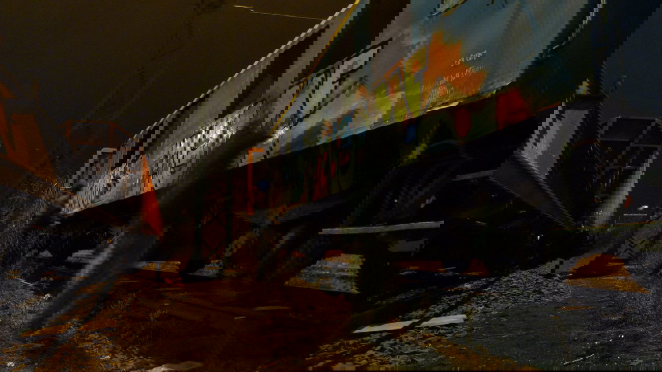 Graffiti Train - Photo by dntknw - atmosphere