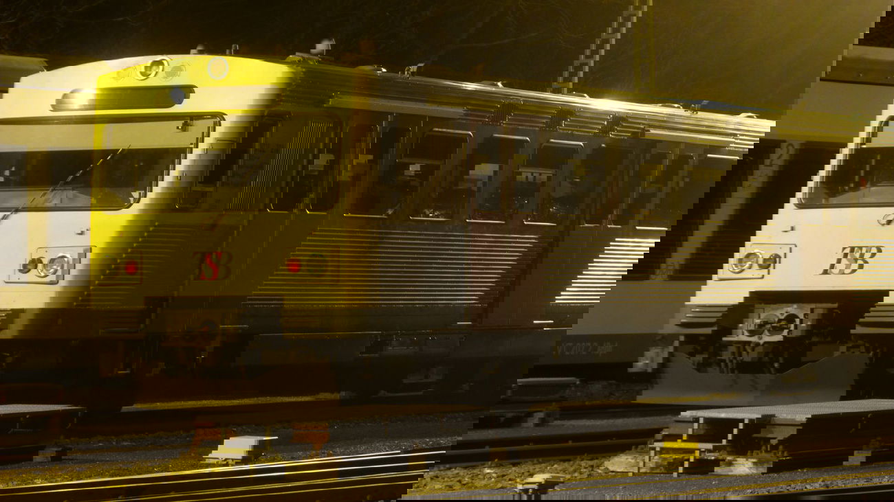 Graffiti Train - Photo by dntknw - atmosphere (2013)