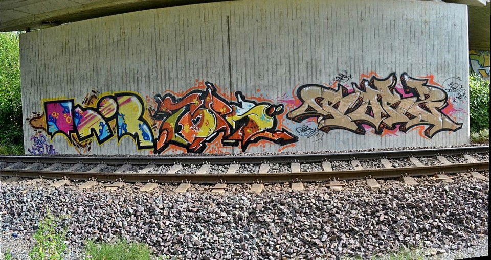 Graffiti Bombing - Photo by docThor - Thor, Tops, Rabs (2013)