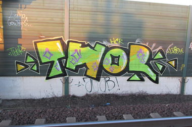 Graffiti Bombing in Braunschweig - Photo by docThor - Thor, HCR, LIBE (2013)