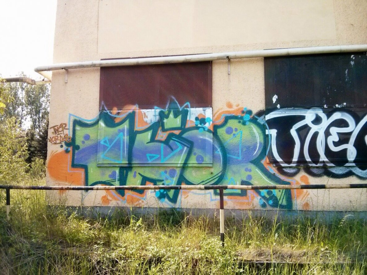 Graffiti Bombing - Photo by docThor - Thor, HCR (2014)