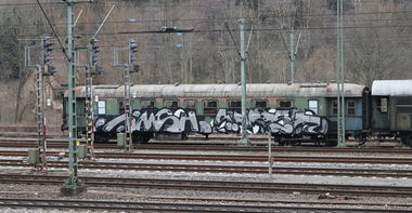 Graffiti Train - Photo by dogtowner - naash, nash, samsn