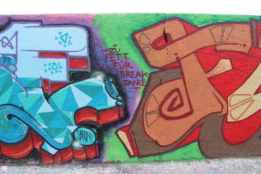Graffiti Wall - Photo by dogtowner - Brechtanz