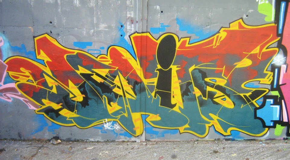 Graffiti Wall - Photo by doits