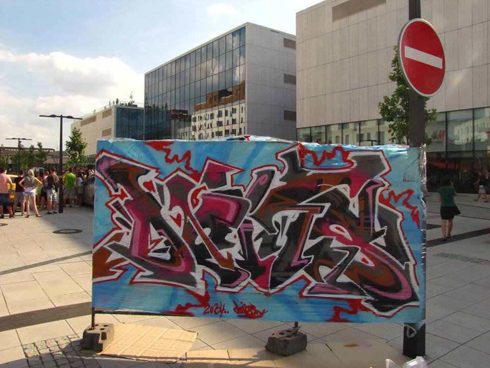 Graffiti Wall in Ostrava - Photo by doits
