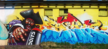 Graffiti Wall - Photo by doits