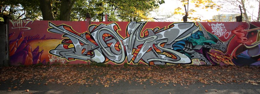 Graffiti Wall - Photo by doits