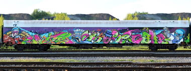 Graffiti Train - Photo by doits