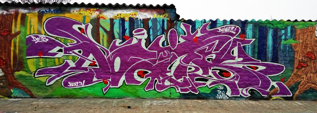 Graffiti Wall in Berlín - Photo by doits (2017)