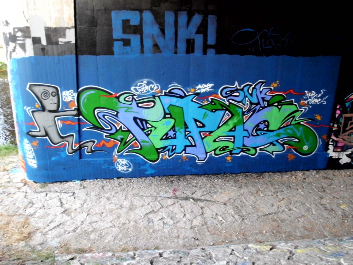 Graffiti Wall in Freiburg - Photo by dolores - tupac, snk