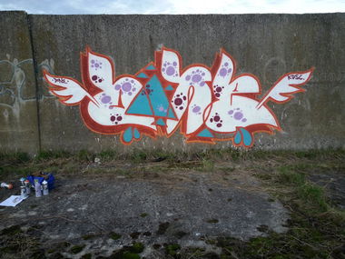 Graffiti Wall - Photo by done8 (2013)