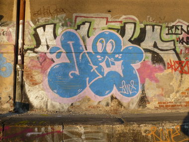Graffiti Bombing - Photo by done8 - done, kdsc (2013)