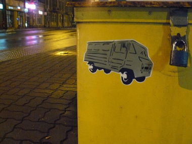 Graffiti Street Art - Photo by done8 - done, ?uk, car (2013)